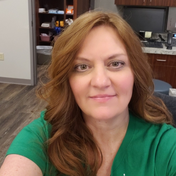 Meet your Posher, Annie - Picture 1 of 2